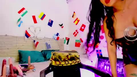 Snapshot of lilah_sweet chatting on July 9, 1:26 pm Lilah Sweet online show from July 9, 1:26 pm