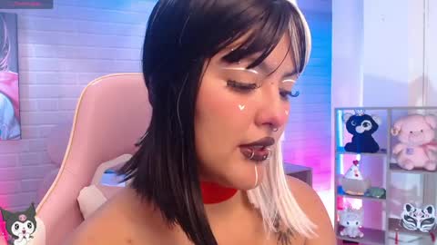 lilcandy19 online show from May 20, 11:49 am