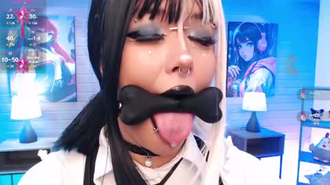 lilcandy19 online show from June 20, 11:46 am