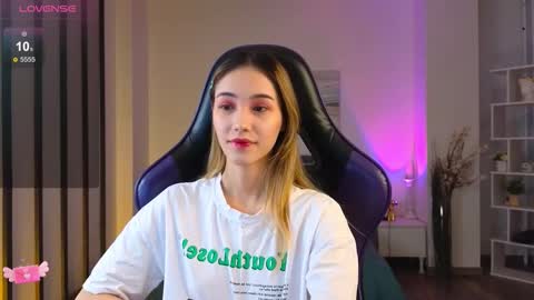 Hi im Yuki online show from November 13, 10:03 am