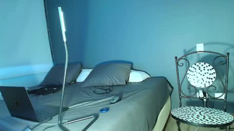 Snapshot of lildantear chatting on December 24, 10:39 pm Dante online show from December 24, 10:39 pm