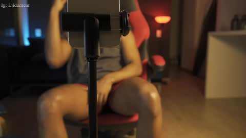 Snapshot of lildantear chatting on September 18, 11:18 pm Dante online show from September 18, 11:18 pm