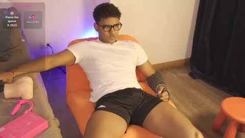 Snapshot of lildantear chatting on July 11, 4:37 am Dante online show from July 11, 4:37 am