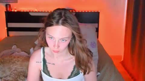 Snapshot of lilemma19 chatting on July 22, 1:52 am lilemma19 online show from July 22, 1:52 am