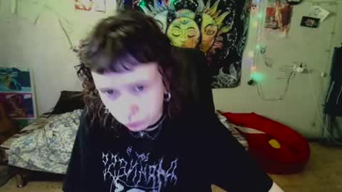 Lil online show from July 19, 11:36 am