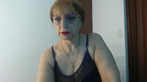 lilieth online show from November 17, 5:30 pm