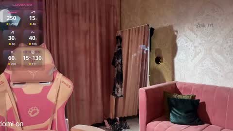 Snapshot of lili_01 chatting on June 27, 11:26 am Lili online show from June 27, 11:26 am