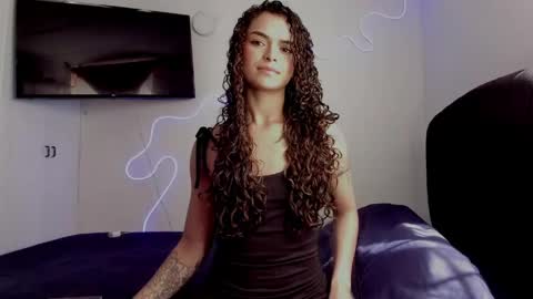 Snapshot of lili_evanss chatting on May 26, 2:57 pm lili_evanss online show from May 26, 2:57 pm