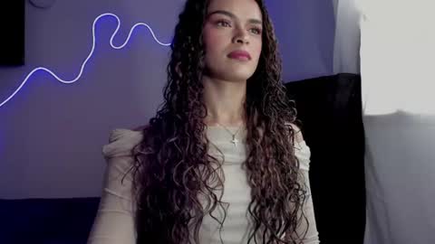Snapshot of lili_evanss chatting on July 11, 4:32 pm lili_evanss online show from July 11, 4:32 pm