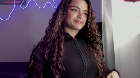 Snapshot of lili_evanss chatting on July 22, 5:38 pm lili_evanss online show from July 22, 5:38 pm