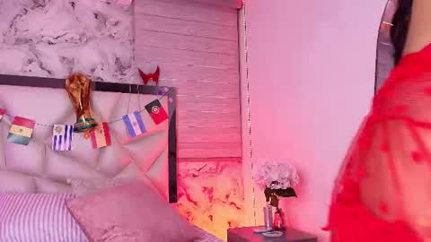 Snapshot of lili_jhonson chatting on July 12, 11:56 am Lily online show from July 12, 11:56 am