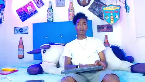 lili_roussi online show from March 24, 8:14 pm