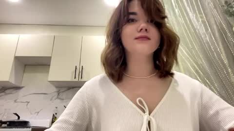 Lilia online show from April 22, 6:42 pm