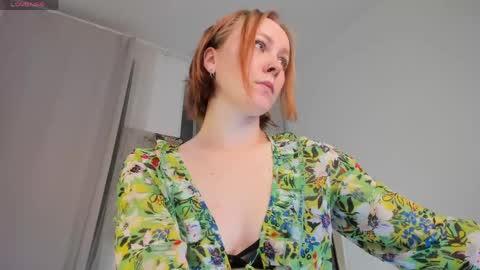 Snapshot of lilian_kroft chatting on May 14, 11:39 am LIL online show from May 14, 11:39 am