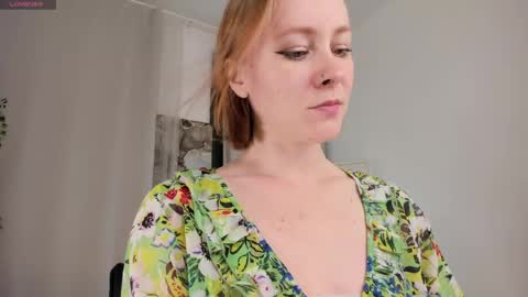 Snapshot of lilian_kroft chatting on May 31, 12:12 pm LIL online show from May 31, 12:12 pm