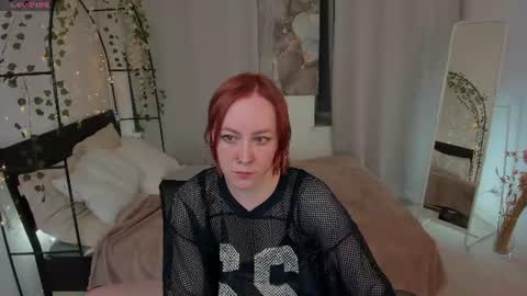Snapshot of lilian_kroft chatting on June 16, 12:52 pm LIL online show from June 16, 12:52 pm