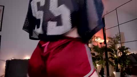 Snapshot of lilian_kroft chatting on June 22, 3:09 pm LIL online show from June 22, 3:09 pm