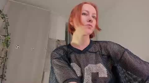 Snapshot of lilian_kroft chatting on June 24, 12:26 pm LIL online show from June 24, 12:26 pm