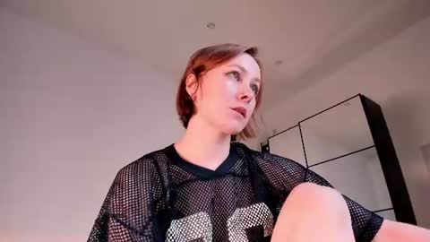 Snapshot of lilian_kroft chatting on July 2, 12:11 pm LIL online show from July 2, 12:11 pm