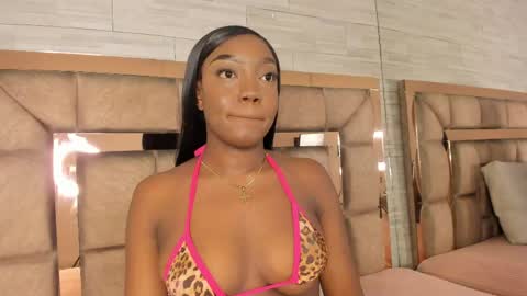 Snapshot of lilian_starfire chatting on May 30, 7:22 pm LILIAN online show from May 30, 7:22 pm