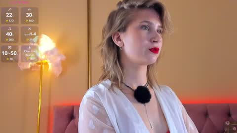 Snapshot of lilianadaniels chatting on June 15, 1:30 am Lilian online show from June 15, 1:30 am