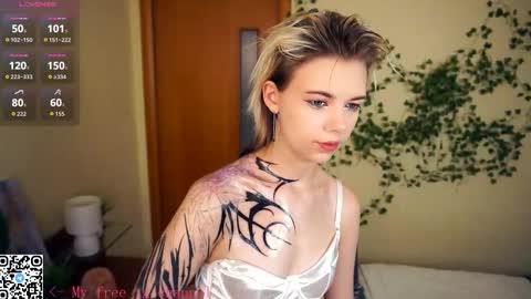 Lilian online show from November 18, 7:46 am