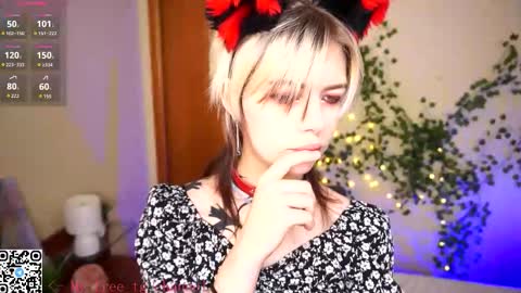 Lilian online show from December 19, 6:53 am