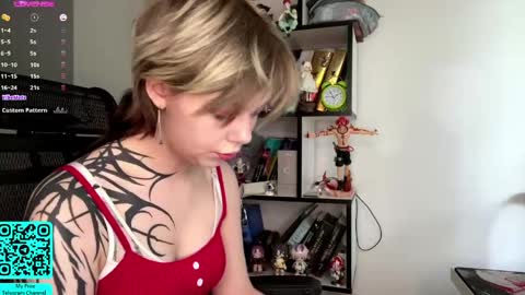 Snapshot of liliandaniels chatting on May 12, 7:16 am Lilian online show from May 12, 7:16 am