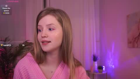 Snapshot of lilianhoward chatting on December 14, 12:43 pm Lilian online show from December 14, 12:43 pm