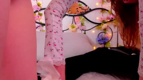 Snapshot of lilianslow chatting on February 8, 1:44 pm hi guys Im new here Im 18 years oldIve never had sex online show from February 8, 1:44 pm