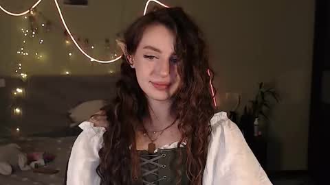 Lilu online show from October 31, 10:44 pm