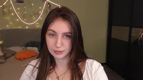 Lilu online show from December 1, 1:43 am