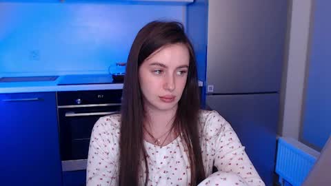 Lilu online show from April 28, 2:27 am