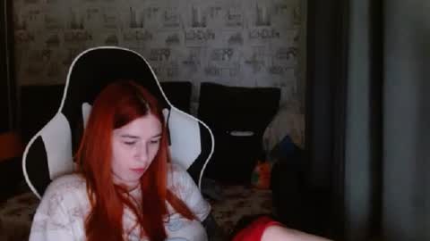 liliawoolf online show from February 21, 6:04 pm