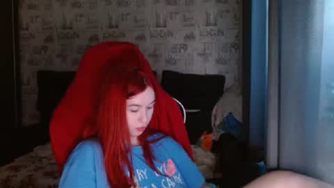 liliawoolf online show from March 11, 5:27 am