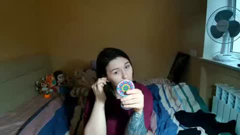 liliawoolf online show from October 17, 5:32 am