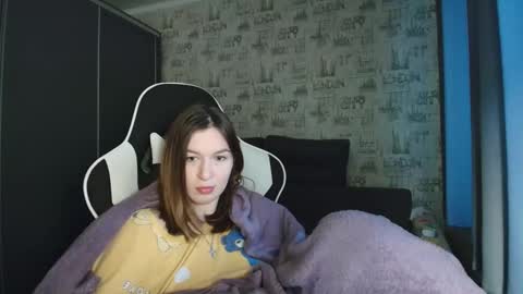 liliawoolf online show from January 17, 7:24 am