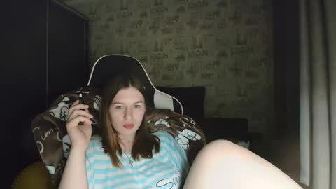 liliawoolf online show from March 22, 6:00 pm