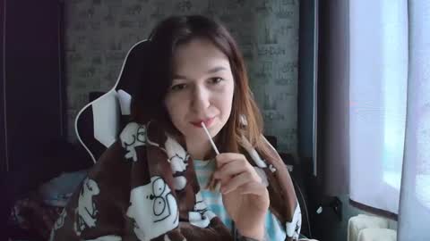 liliawoolf online show from April 24, 7:44 am