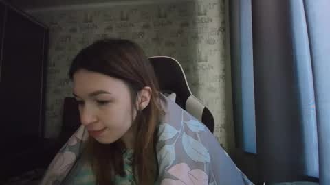 liliawoolf online show from April 27, 3:59 am