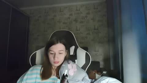 liliawoolf online show from April 29, 3:21 am
