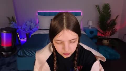 Lili Bakery online show from February 20, 6:26 am