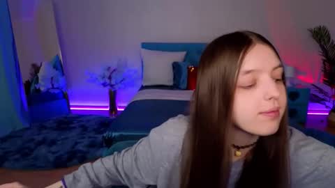 Lili Bakery online show from May 2, 2:27 am