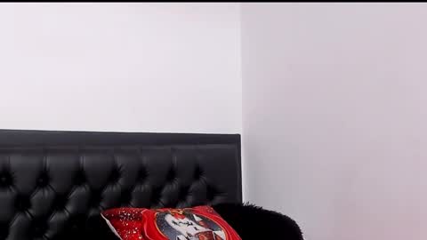 lilibluex online show from December 14, 4:31 pm