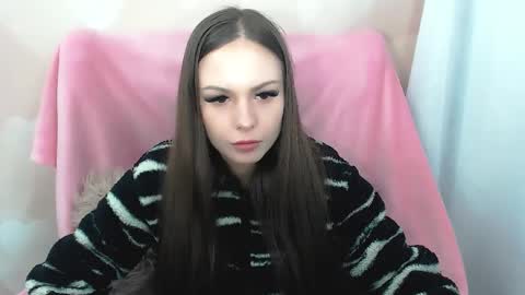 LiliBlush online show from April 29, 2:43 pm