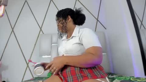 LIli cameron  online show from April 30, 11:38 am