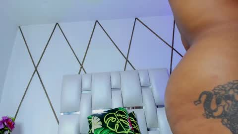 Snapshot of lilicameron_ chatting on May 4, 11:39 am LIli cameron online show from May 4, 11:39 am
