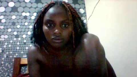 liligal online show from June 12, 7:57 pm
