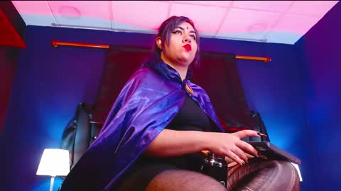 LILIH online show from October 31, 11:55 am