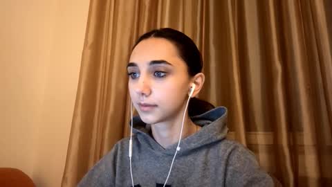 Snapshot of lilihalvorsen chatting on September 25, 10:13 pm Lina online show from September 25, 10:13 pm